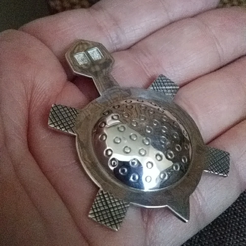 Native American Navajo Sterling Turtle Pin - Picture 8 of 8